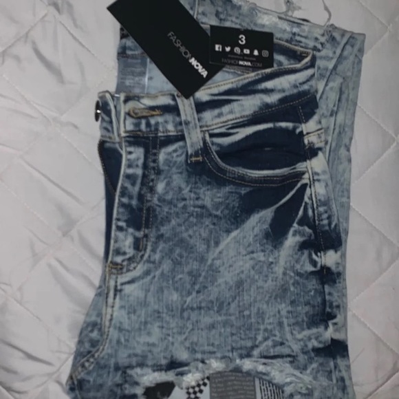 💕SOLD💕 FASHIONNOVA JEANS! - Picture 5 of 6